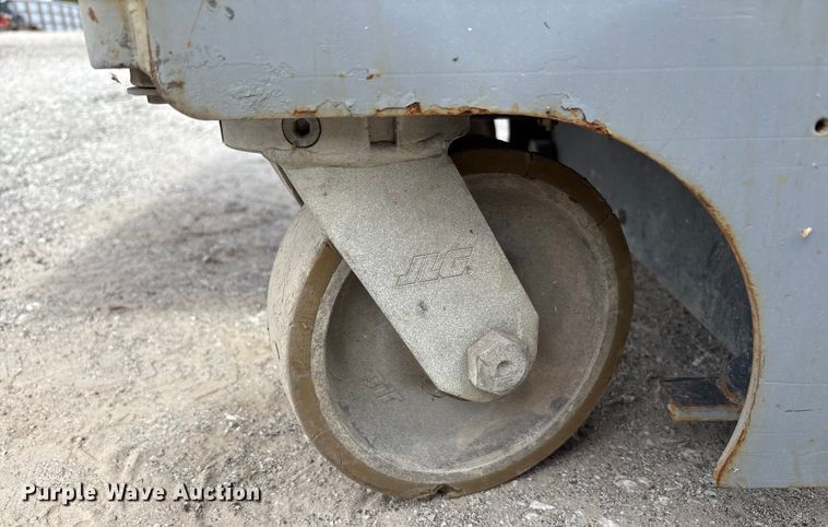 image for item EC4419 2012 JLG 20MVL vertical lift