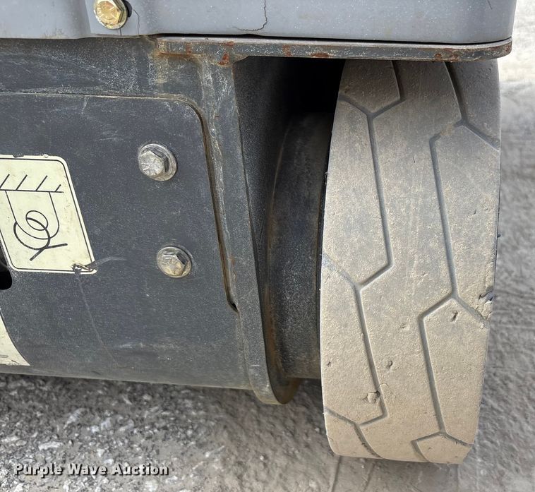 image for item EC4419 2012 JLG 20MVL vertical lift