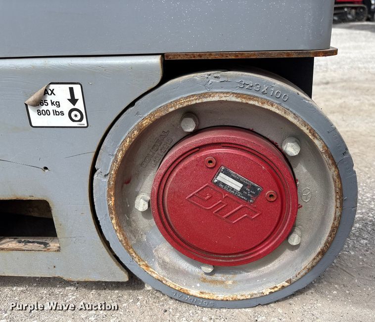 image for item EC4419 2012 JLG 20MVL vertical lift