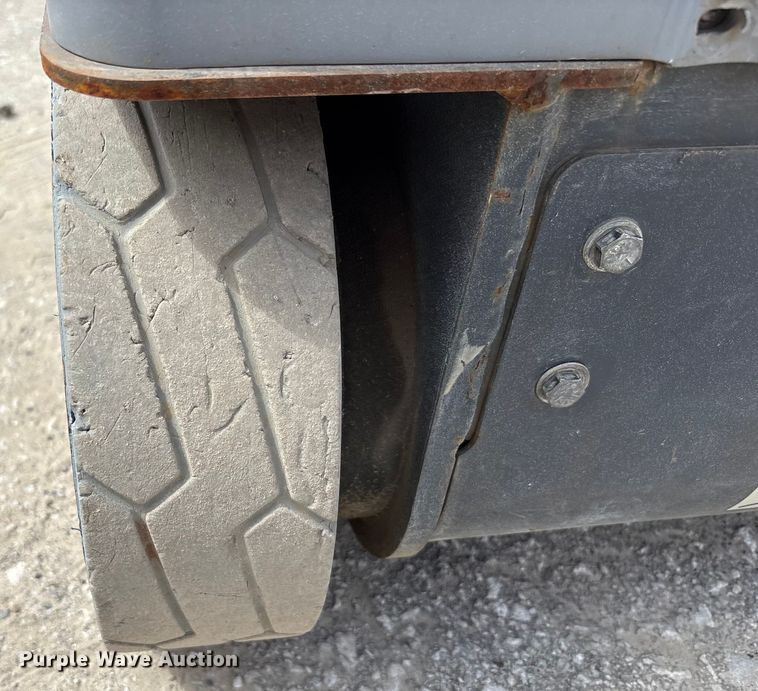 image for item EC4419 2012 JLG 20MVL vertical lift