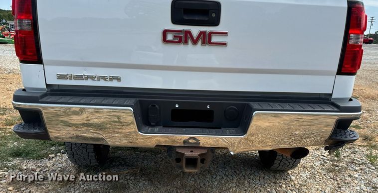 image for item ED2209 2015 GMC Sierra 2500HD pickup truck