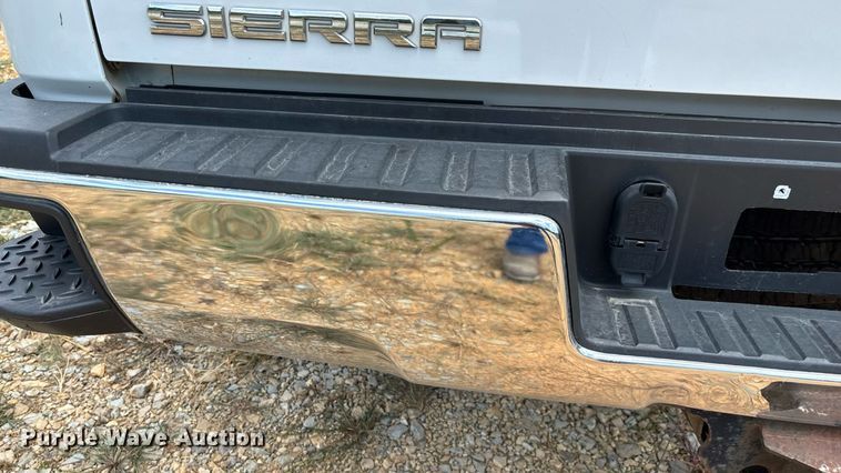 image for item ED2209 2015 GMC Sierra 2500HD pickup truck