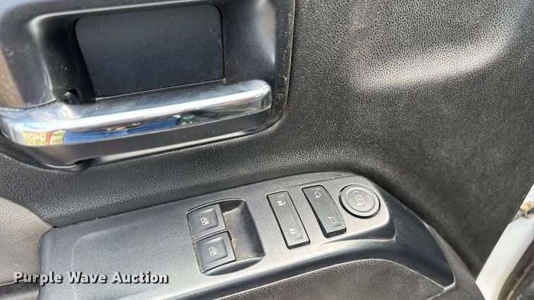 image for item ED2209 2015 GMC Sierra 2500HD pickup truck