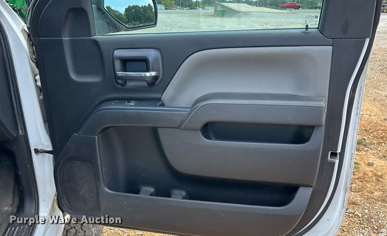 image for item ED2209 2015 GMC Sierra 2500HD pickup truck