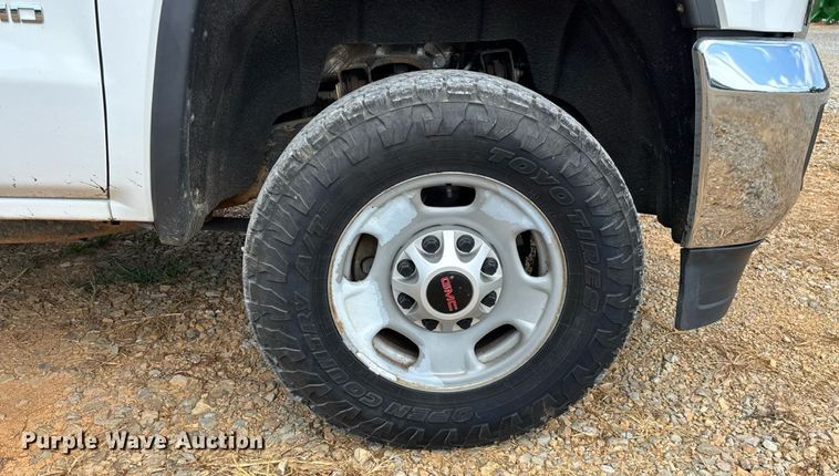 image for item ED2209 2015 GMC Sierra 2500HD pickup truck