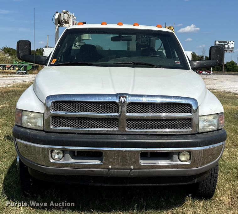 image for item ED2213 2002 Dodge Ram 3500 utility bed pickup truck