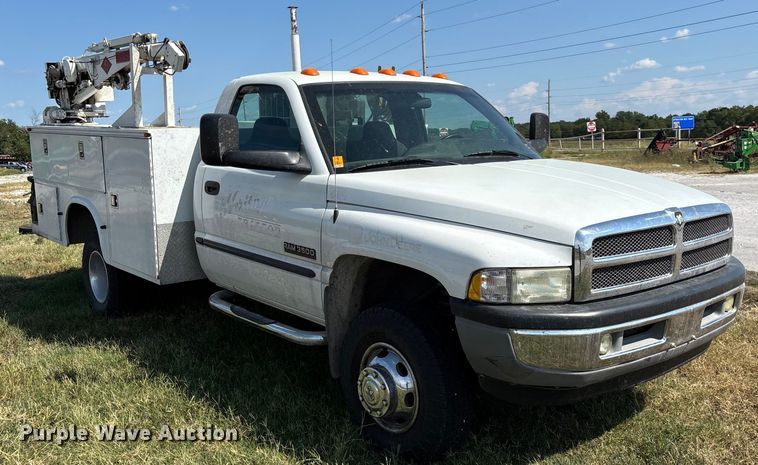 image for item ED2213 2002 Dodge Ram 3500 utility bed pickup truck