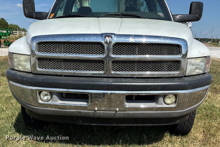 image for item ED2213 2002 Dodge Ram 3500 utility bed pickup truck