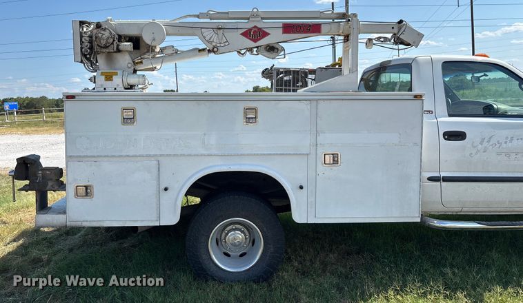 image for item ED2213 2002 Dodge Ram 3500 utility bed pickup truck