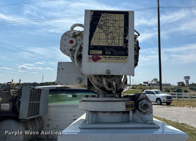 image for item ED2213 2002 Dodge Ram 3500 utility bed pickup truck