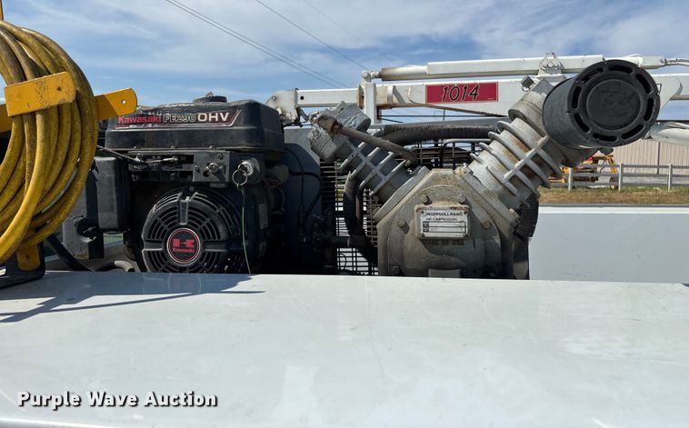 image for item ED2213 2002 Dodge Ram 3500 utility bed pickup truck