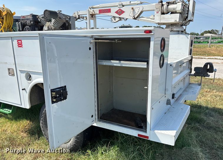 image for item ED2213 2002 Dodge Ram 3500 utility bed pickup truck