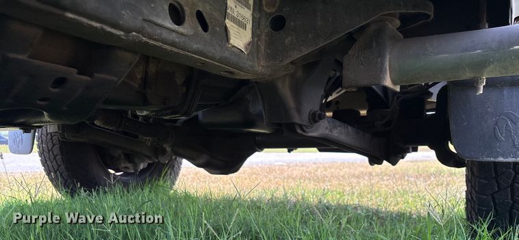 image for item ED2213 2002 Dodge Ram 3500 utility bed pickup truck