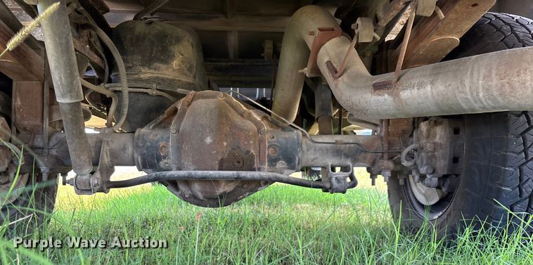 image for item ED2213 2002 Dodge Ram 3500 utility bed pickup truck