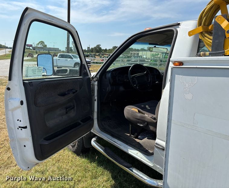 image for item ED2213 2002 Dodge Ram 3500 utility bed pickup truck