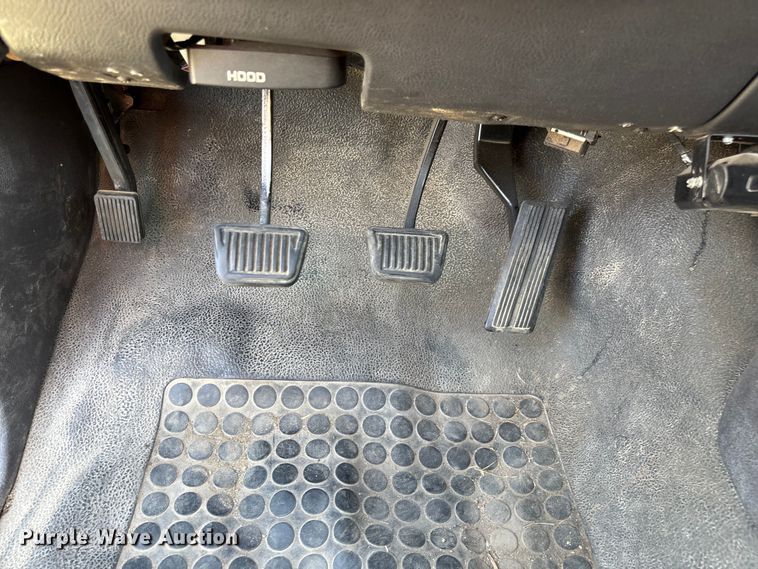 image for item ED2213 2002 Dodge Ram 3500 utility bed pickup truck