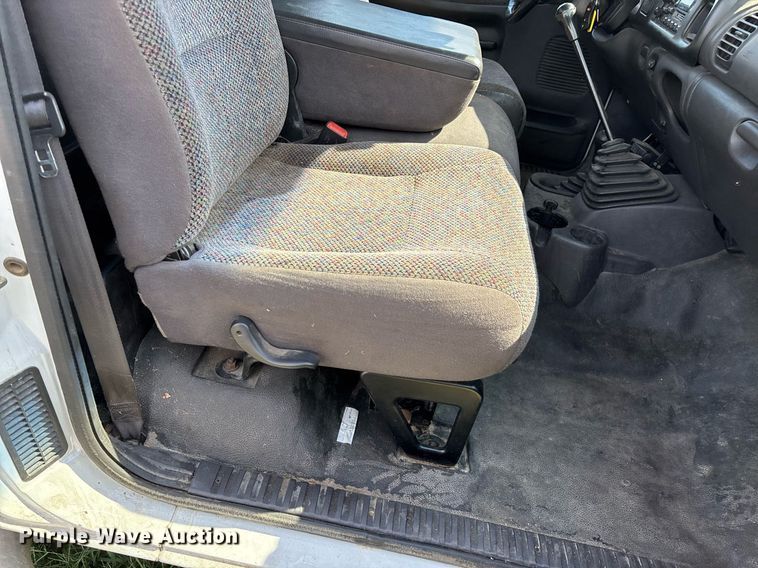 image for item ED2213 2002 Dodge Ram 3500 utility bed pickup truck