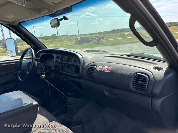 image for item ED2213 2002 Dodge Ram 3500 utility bed pickup truck