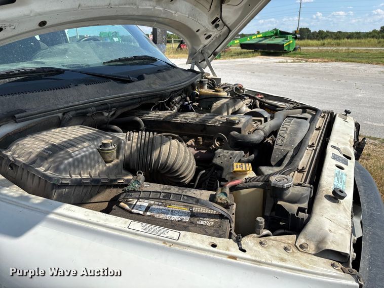 image for item ED2213 2002 Dodge Ram 3500 utility bed pickup truck