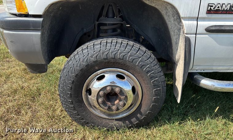 image for item ED2213 2002 Dodge Ram 3500 utility bed pickup truck