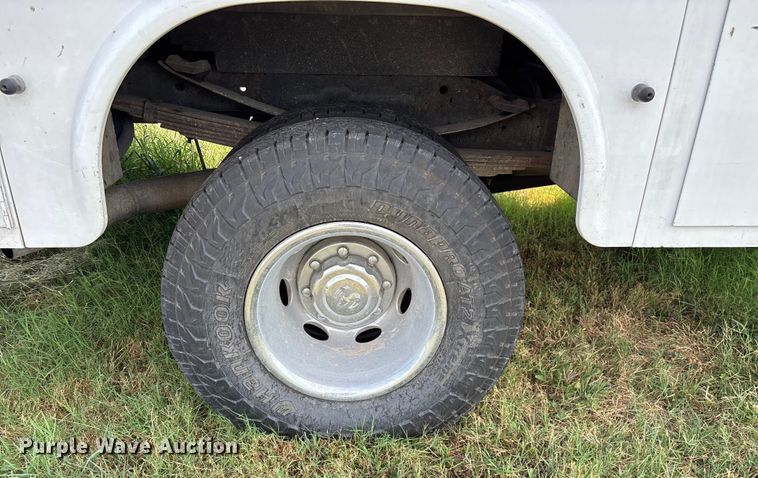 image for item ED2213 2002 Dodge Ram 3500 utility bed pickup truck