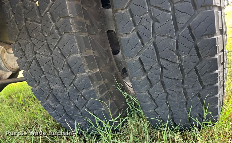 image for item ED2213 2002 Dodge Ram 3500 utility bed pickup truck