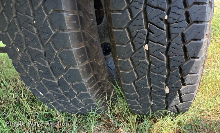 image for item ED2213 2002 Dodge Ram 3500 utility bed pickup truck