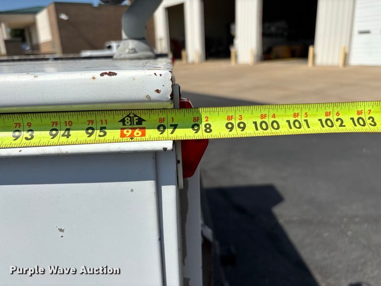 image for item ED2214 2005 Chevrolet Silverado 3500 utility bed pickup truck