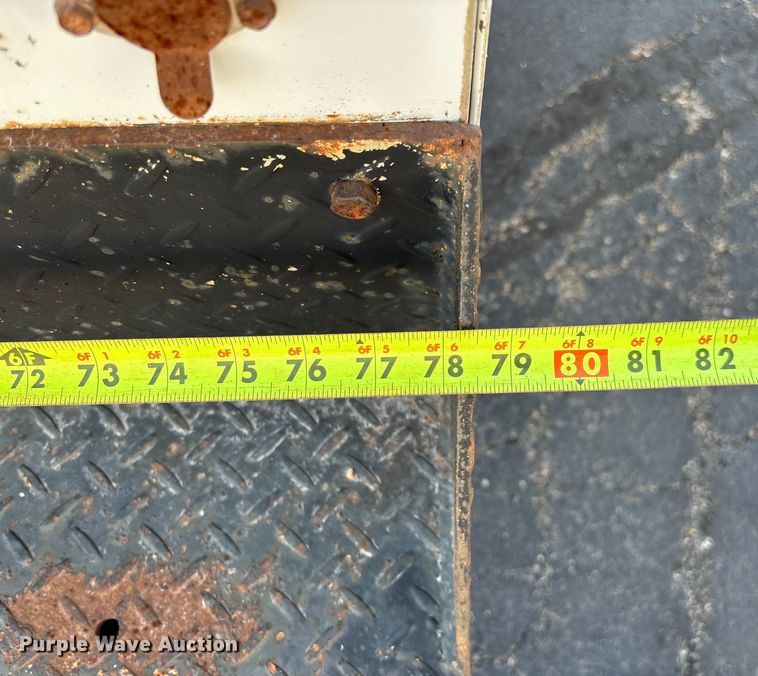 image for item ED2214 2005 Chevrolet Silverado 3500 utility bed pickup truck