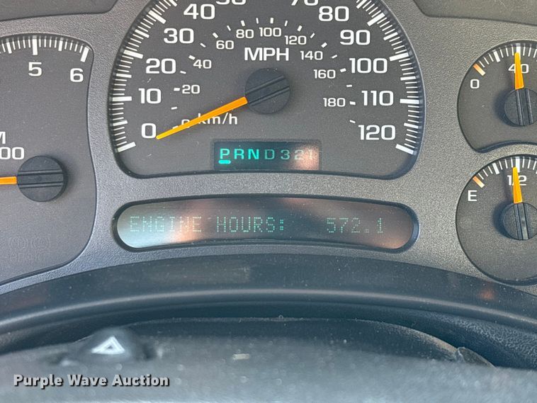 image for item ED2214 2005 Chevrolet Silverado 3500 utility bed pickup truck