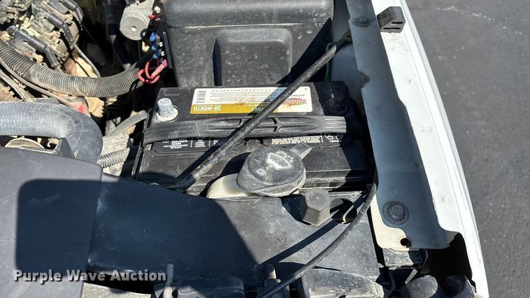 image for item ED2214 2005 Chevrolet Silverado 3500 utility bed pickup truck