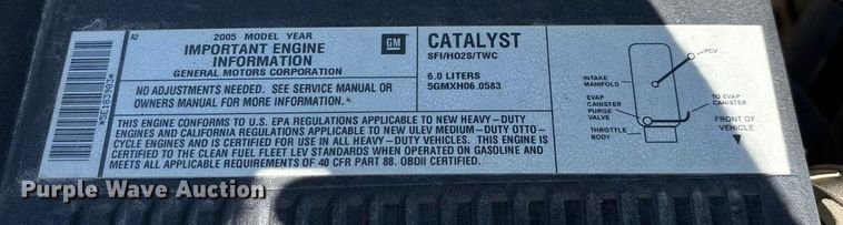 image for item ED2214 2005 Chevrolet Silverado 3500 utility bed pickup truck