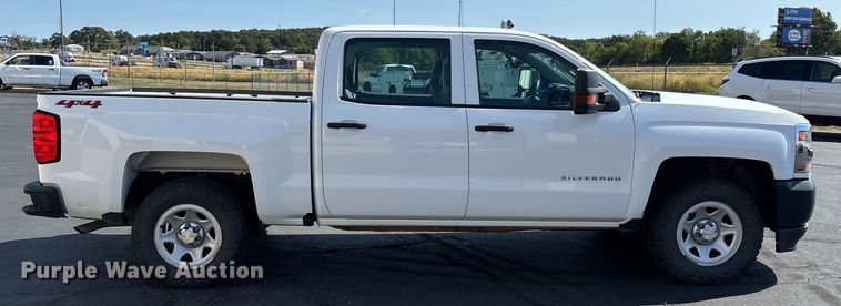 image for item ED2215 2018 Chevrolet Silverado 1500 Crew Cab pickup truck