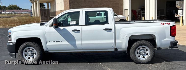image for item ED2215 2018 Chevrolet Silverado 1500 Crew Cab pickup truck