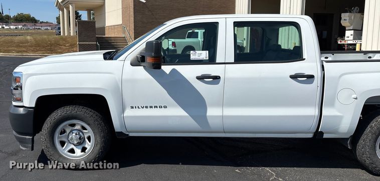 image for item ED2215 2018 Chevrolet Silverado 1500 Crew Cab pickup truck
