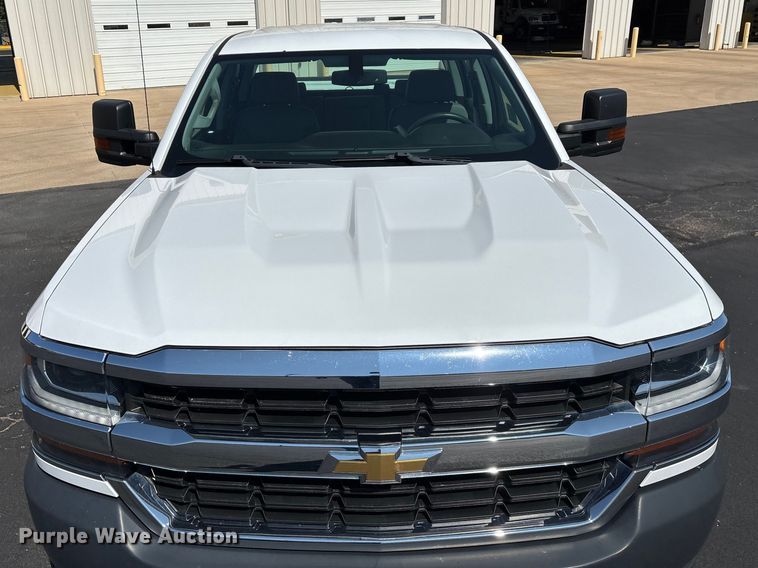 image for item ED2215 2018 Chevrolet Silverado 1500 Crew Cab pickup truck