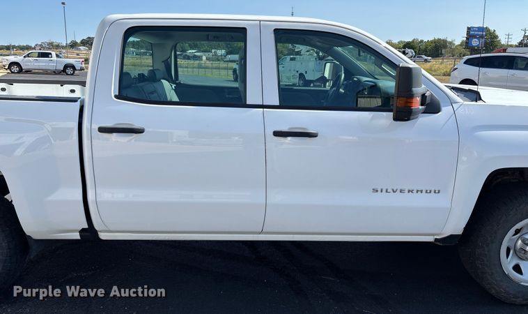 image for item ED2215 2018 Chevrolet Silverado 1500 Crew Cab pickup truck