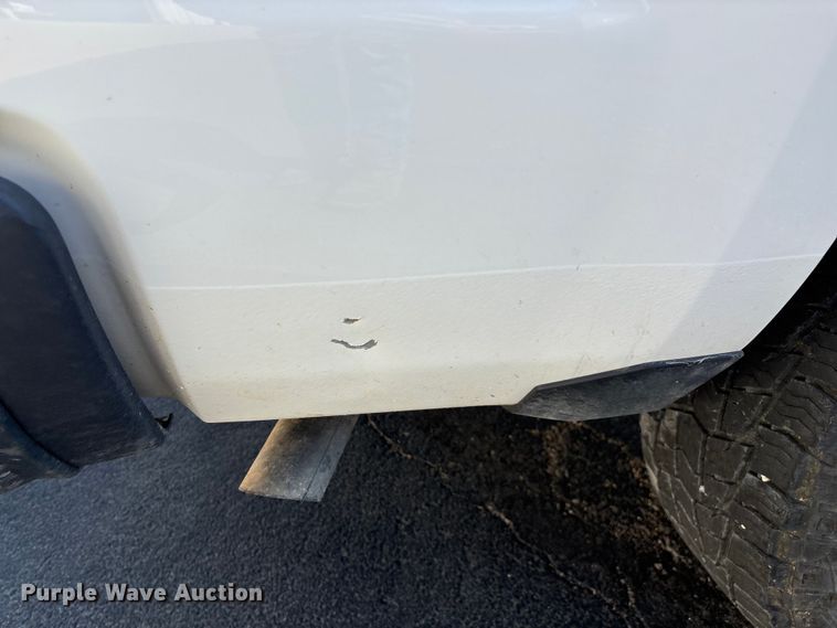 image for item ED2215 2018 Chevrolet Silverado 1500 Crew Cab pickup truck