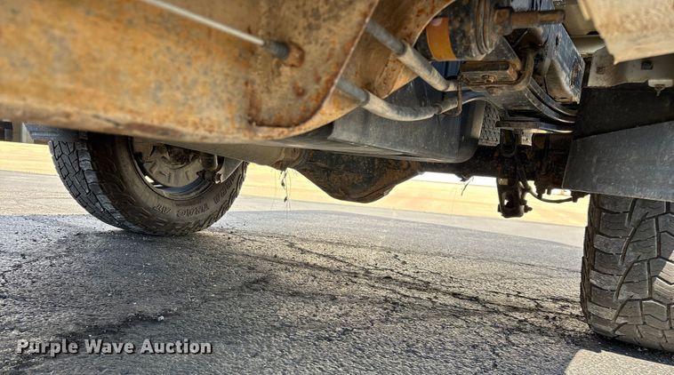 image for item ED2215 2018 Chevrolet Silverado 1500 Crew Cab pickup truck