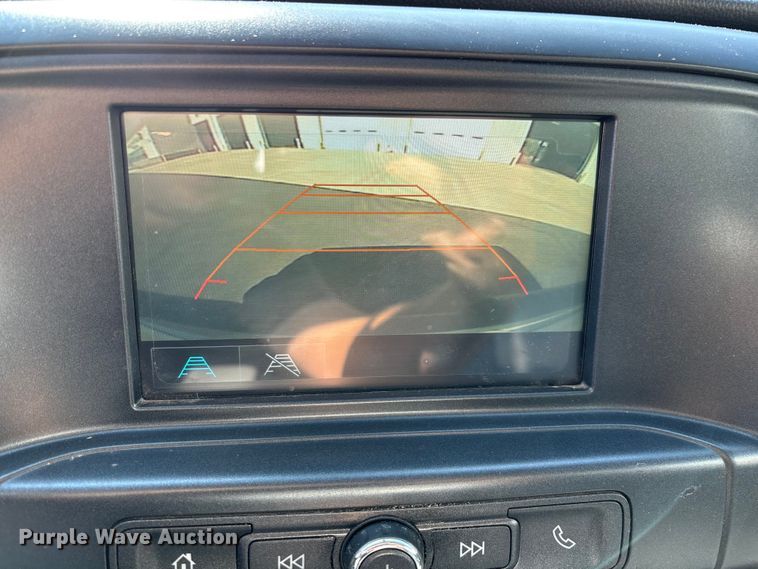 image for item ED2215 2018 Chevrolet Silverado 1500 Crew Cab pickup truck