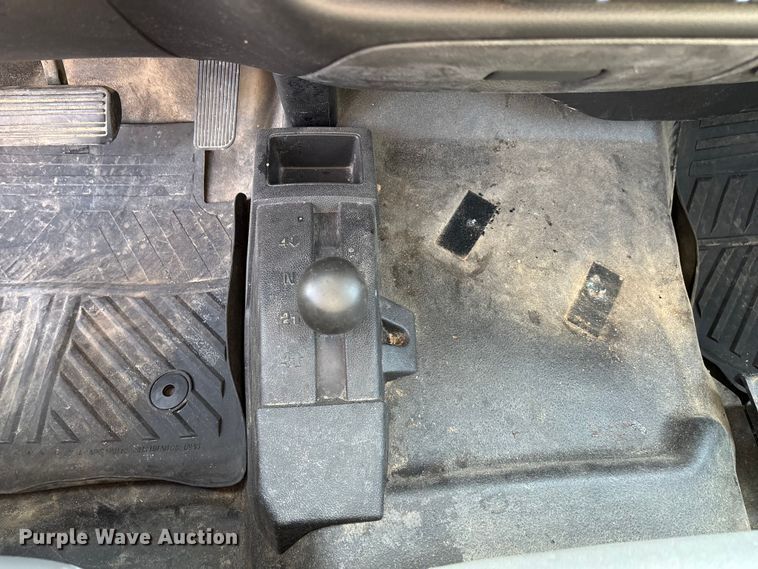 image for item ED2215 2018 Chevrolet Silverado 1500 Crew Cab pickup truck