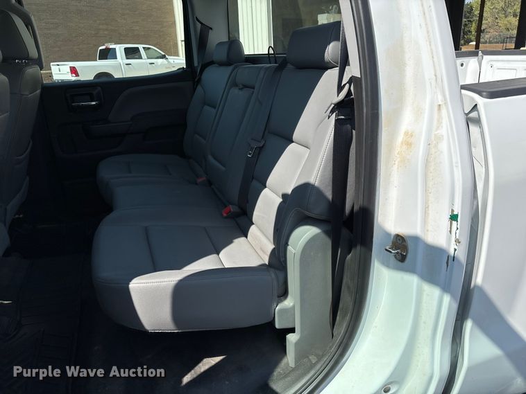 image for item ED2215 2018 Chevrolet Silverado 1500 Crew Cab pickup truck