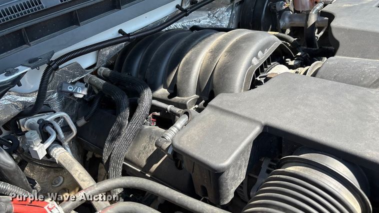 image for item ED2215 2018 Chevrolet Silverado 1500 Crew Cab pickup truck