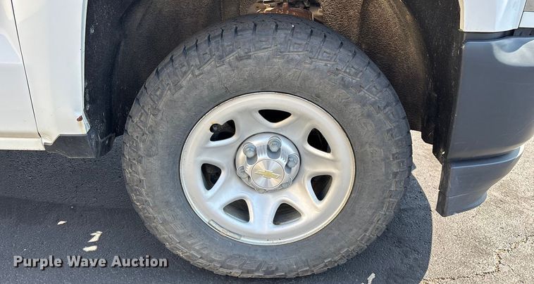 image for item ED2215 2018 Chevrolet Silverado 1500 Crew Cab pickup truck