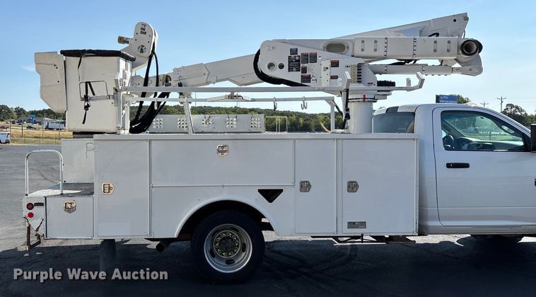 image for item ED2216 2012 Dodge Ram 5500 bucket truck