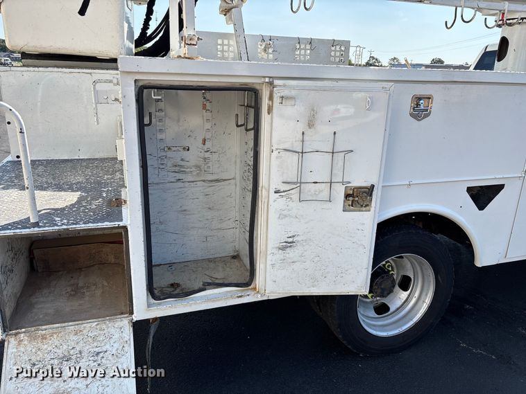 image for item ED2216 2012 Dodge Ram 5500 bucket truck