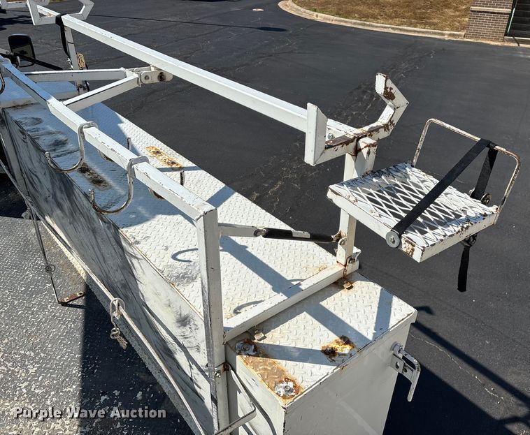 image for item ED2216 2012 Dodge Ram 5500 bucket truck