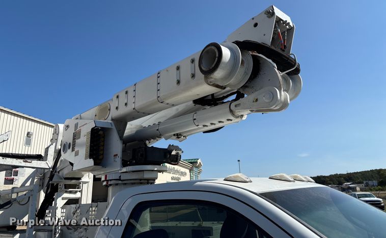 image for item ED2216 2012 Dodge Ram 5500 bucket truck