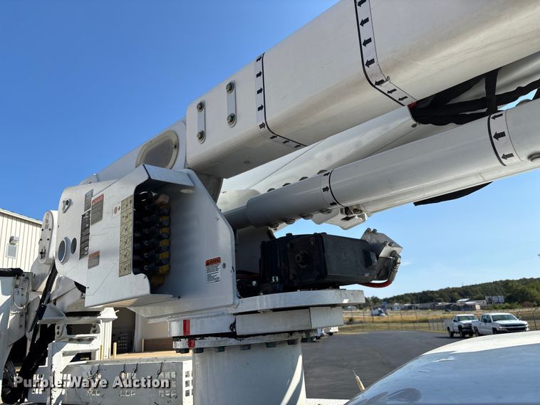 image for item ED2216 2012 Dodge Ram 5500 bucket truck
