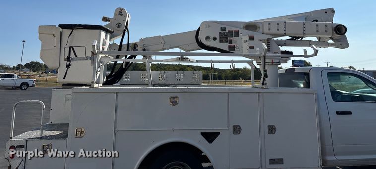image for item ED2216 2012 Dodge Ram 5500 bucket truck